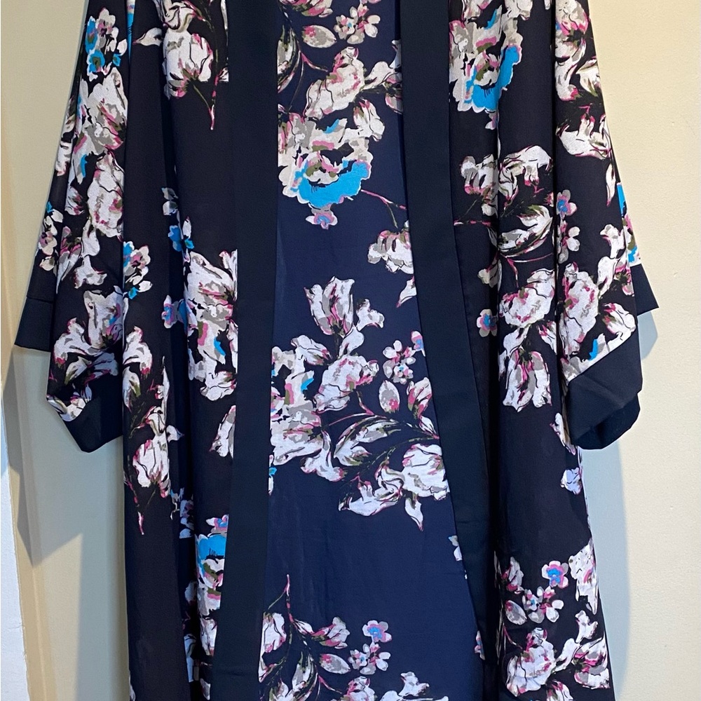 Sympli Kimono